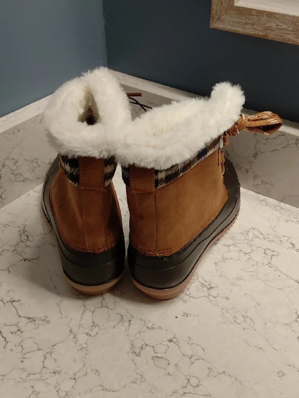 NEW Maurices PACKAWAY Whitney Cognac Plaid Duck Boot Size 9 Womens Fur